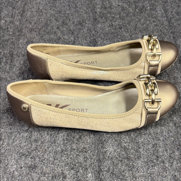 Anne Klein Cream Flats with Gold Chain Detail - Picture 5 of 9